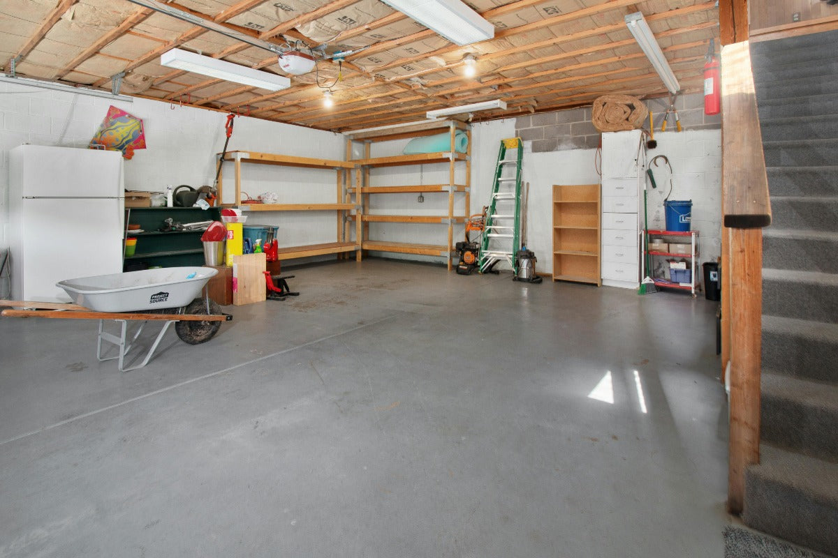 Photo of an empty garage